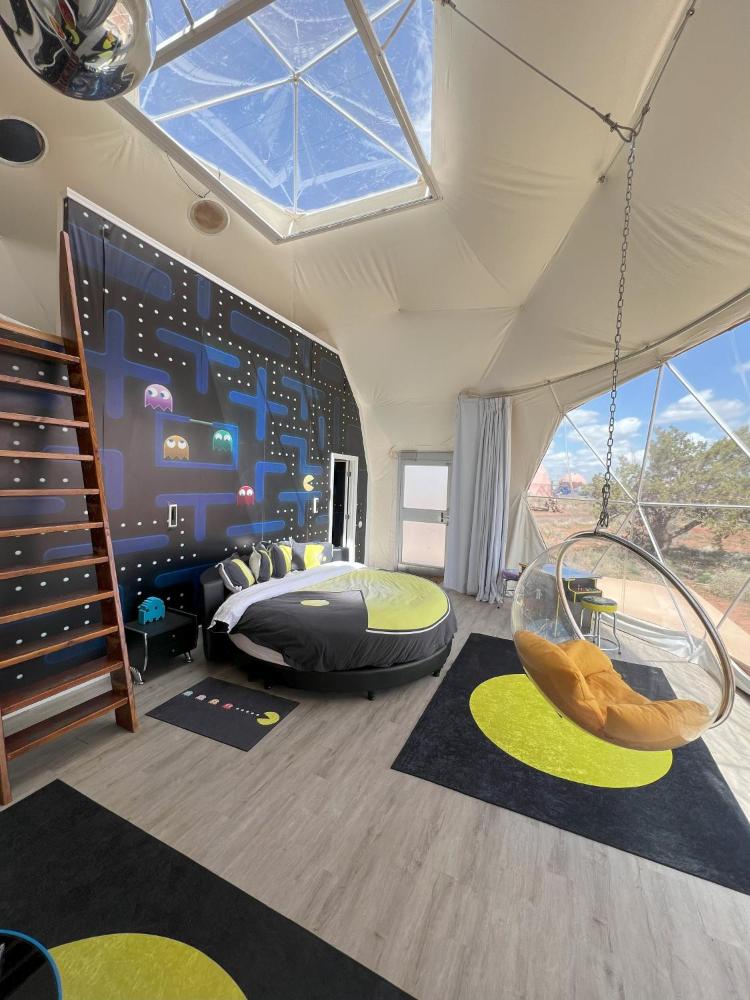 Superior Family Room interior